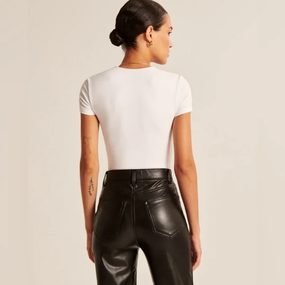 A&F short sleeve cotton bodysuit - Picture 5 of 7